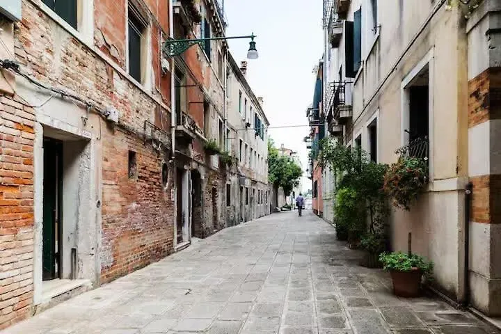 Biri Canal Charm Lägenhet Venedig